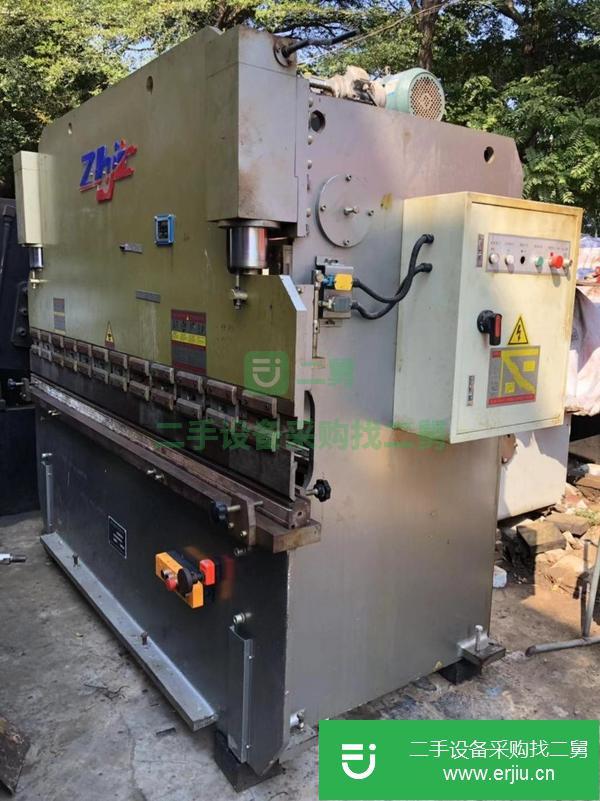 轉(zhuǎn)讓40T/2500液壓折彎機  精品折彎機