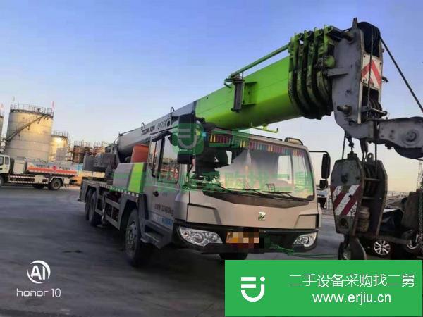 轉讓處理一臺17年六月中聯(lián)25噸五節(jié)臂吊車