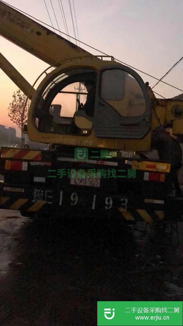 轉(zhuǎn)讓一臺(tái)二手的先導(dǎo)徐工25k-1吊車