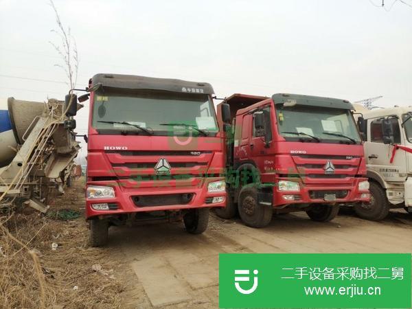 轉(zhuǎn)讓17年國五排放豪沃8.2米四橋自卸車
