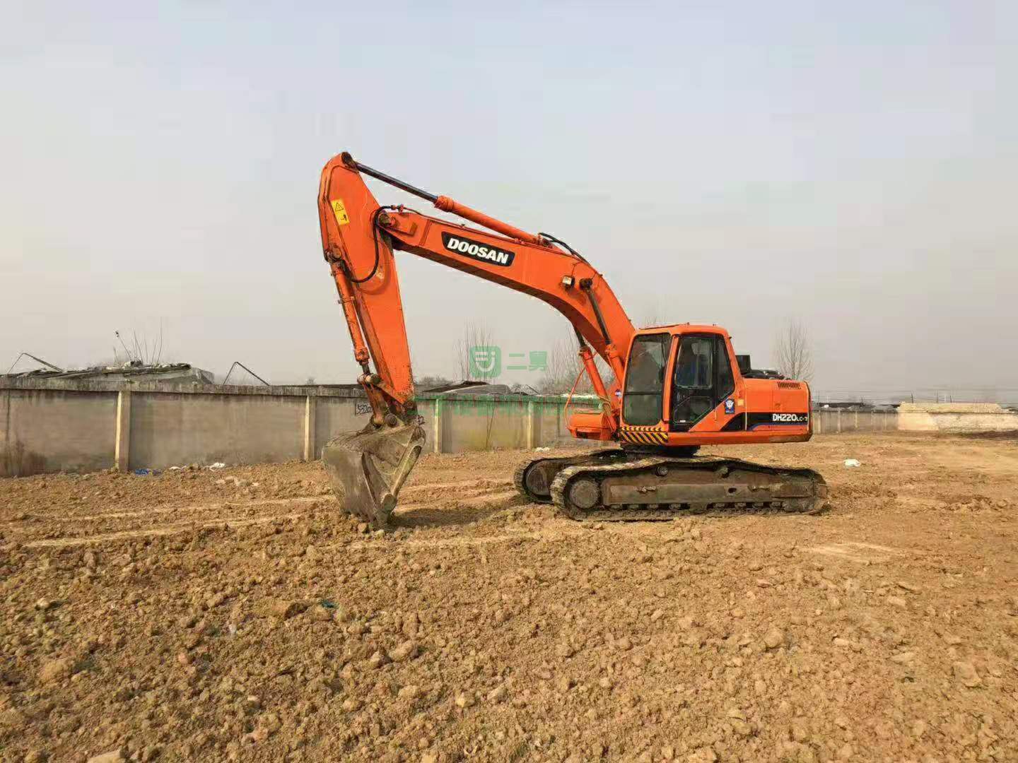 轉行急售斗山220-7 二手挖掘機