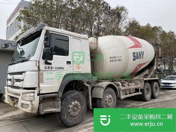 轉(zhuǎn)讓二手的九成新的豪沃最大三一罐攪拌車