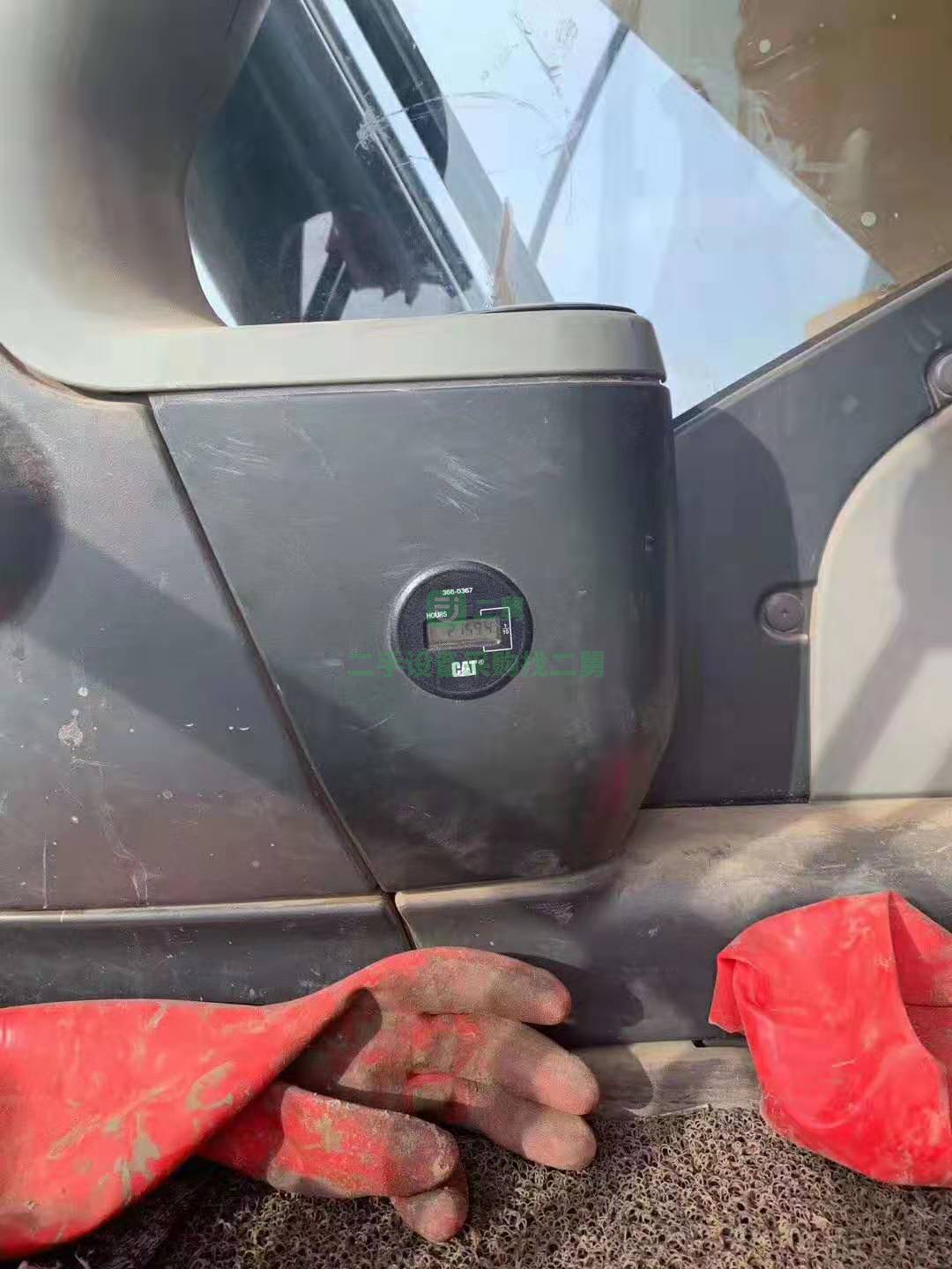 轉行急售卡特320D2二手挖掘機