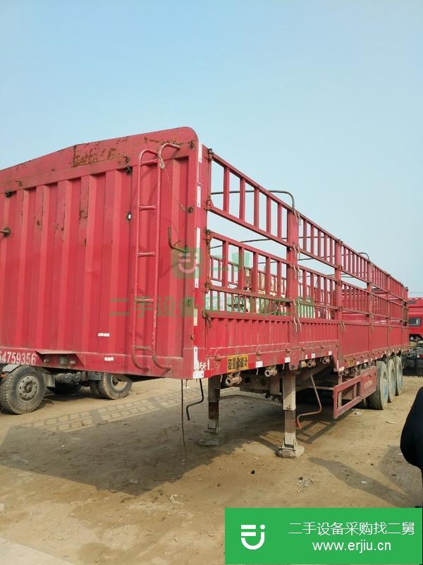出售一批二手高欄標箱側翻購機板半掛車
