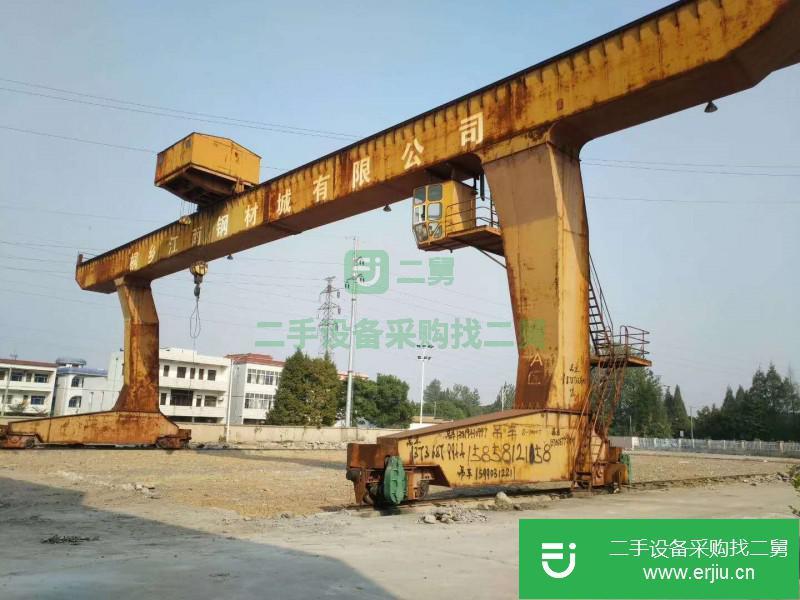 低價出售行車 龍門吊 吸盤等起重設備