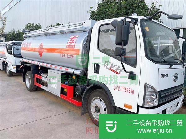 轉(zhuǎn)讓黃金品質(zhì)的各噸位加油車白菜價