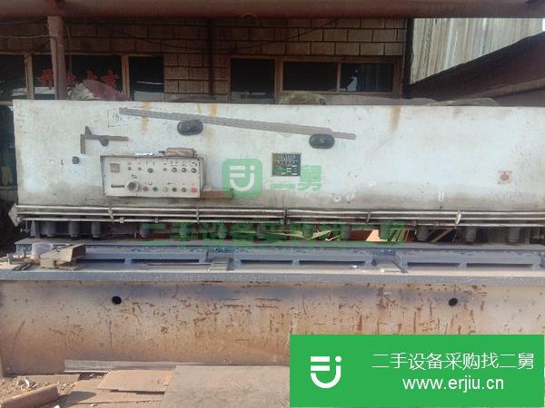 低價(jià)轉(zhuǎn)讓出售3米剪板機(jī)折彎?rùn)C(jī)