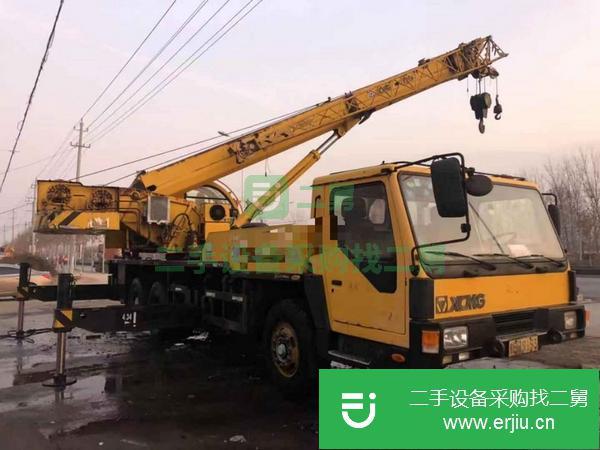 轉(zhuǎn)讓一臺(tái)二手的先導(dǎo)徐工25k-1吊車