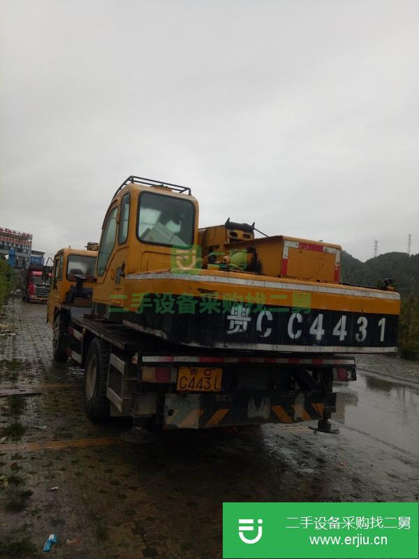 出售二手的九成新的徐工Q丫12B.5吊車