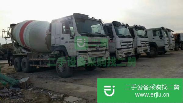 轉(zhuǎn)讓攪拌車(chē)豪沃三一大12方，15年國(guó)四