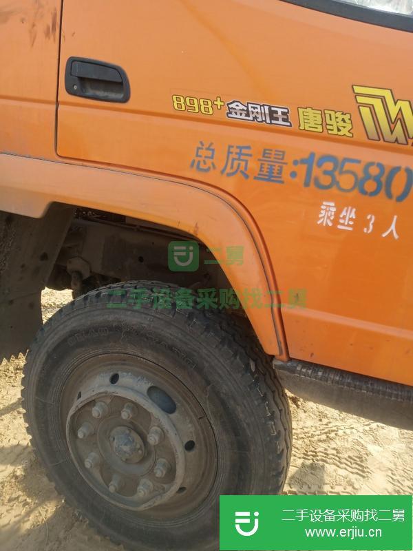 轉(zhuǎn)讓唐駿898龍昕12噸吊車,國(guó)五排放,六條鋼絲胎,