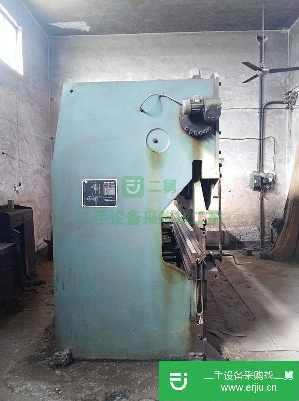 低價出售轉(zhuǎn)讓二手折彎機