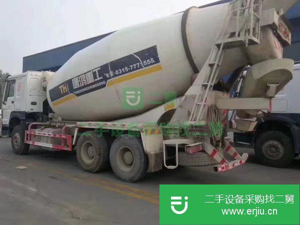 轉讓16年二手豪沃攪拌車 380馬力 大14方 后八輪