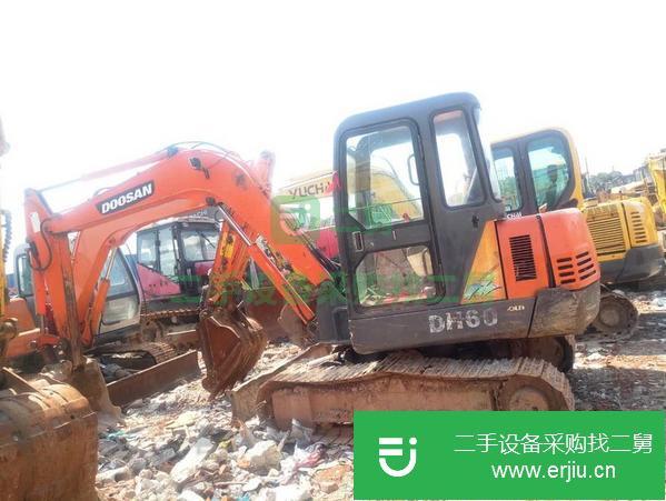 出售二手大小型挖掘機,包運到家