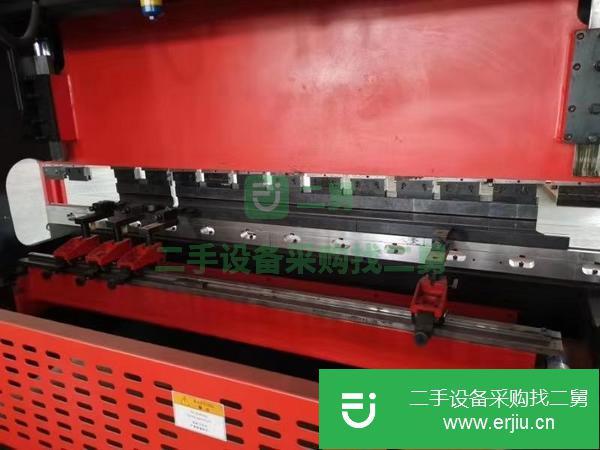 出售14年楊力產100/3200電液伺服折彎機