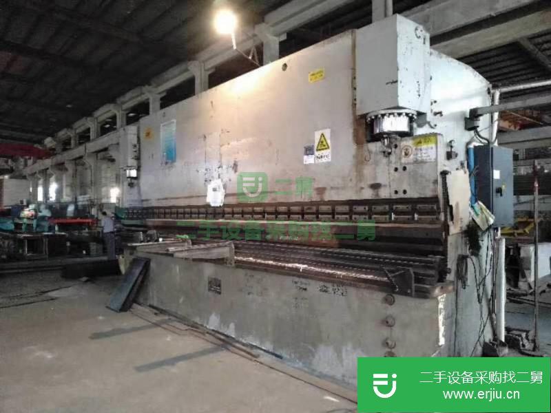 工廠在位一臺300噸6米折彎機出售