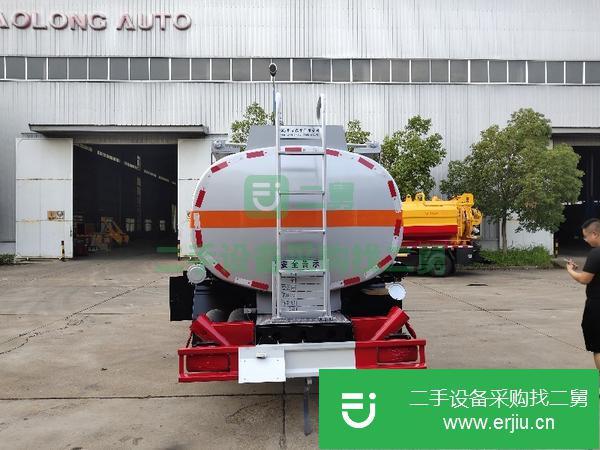 轉讓國六8噸油罐車