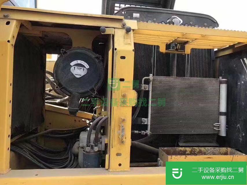 本人轉讓一臺精品二手挖掘機小松220