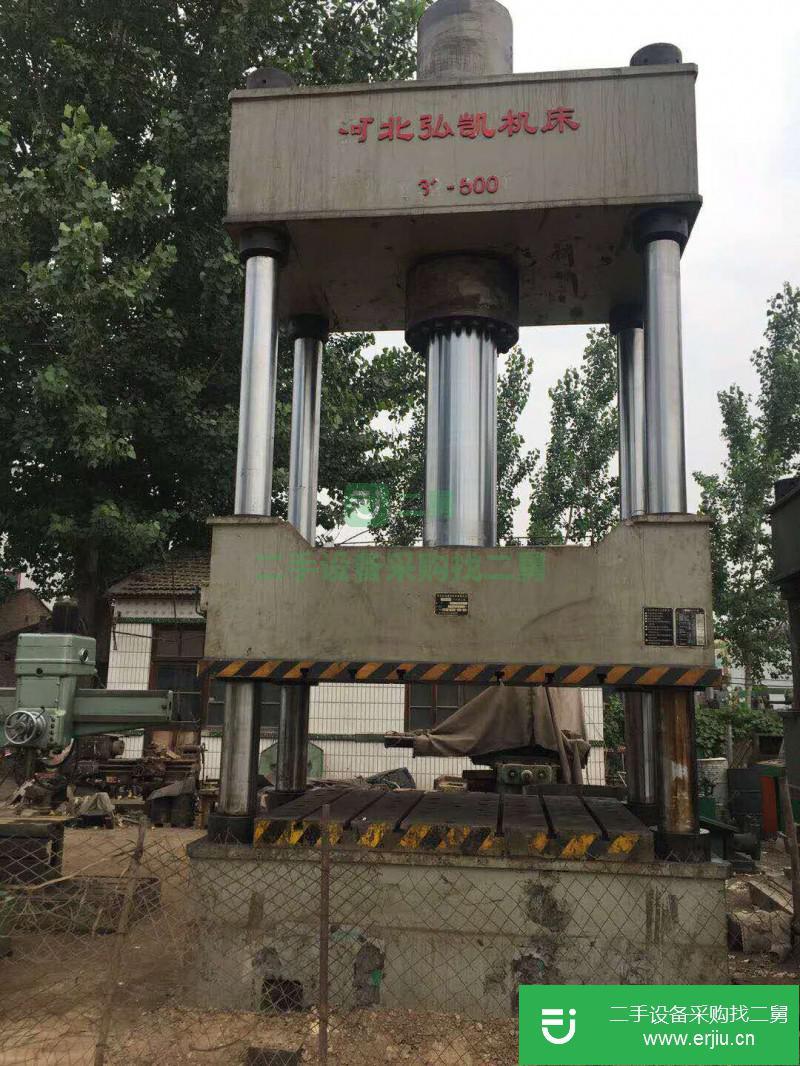 轉(zhuǎn)讓出售二手九成新500噸油壓機