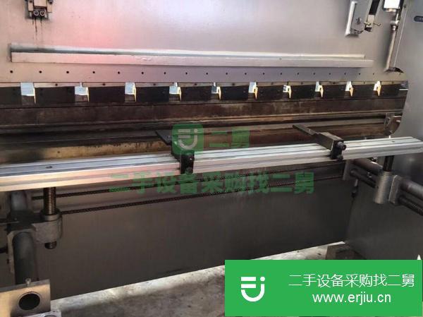 轉(zhuǎn)讓二手40T/2500液壓折彎?rùn)C(jī)  二手折彎?rùn)C(jī)