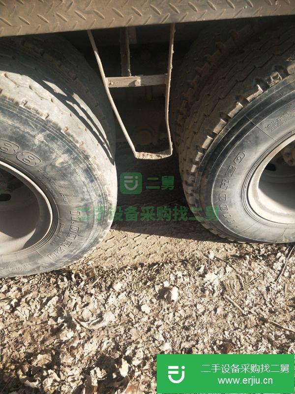 出售二手的八成新的07年徐工16D吊車