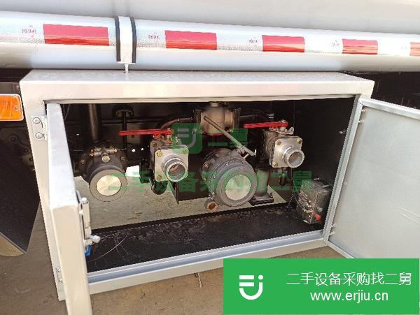 轉(zhuǎn)讓5噸加油車8噸油車特價(jià)處理柴汽油專用運(yùn)輸車