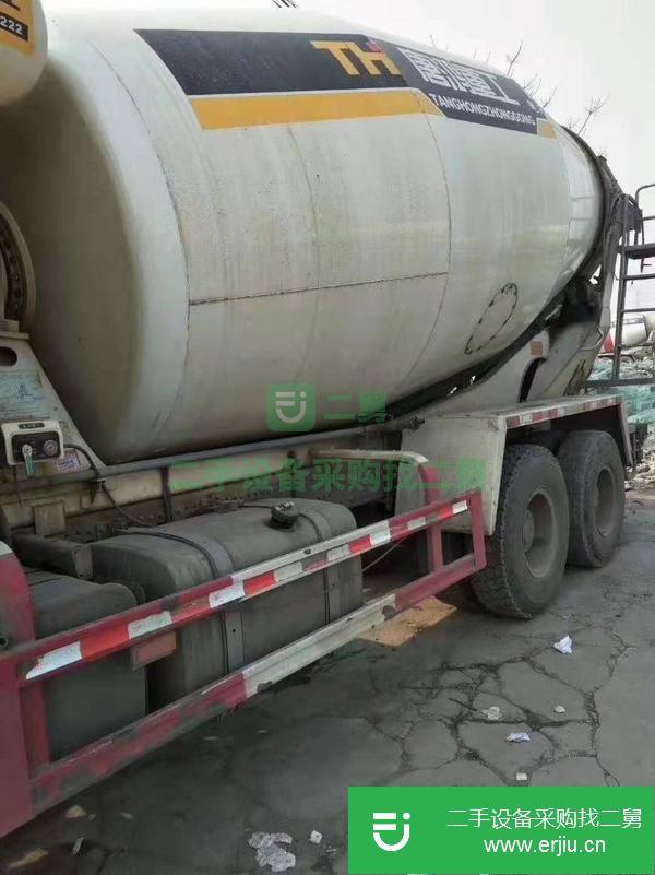 低價(jià)出售國五混凝土攪拌罐車