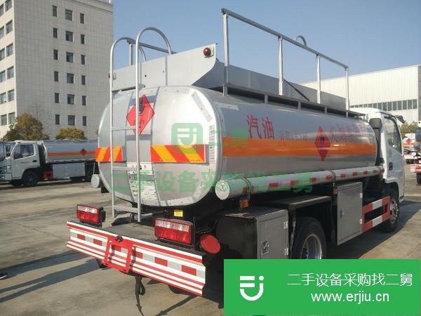 多利卡D6 油罐車?有正規手續的5噸油罐車
