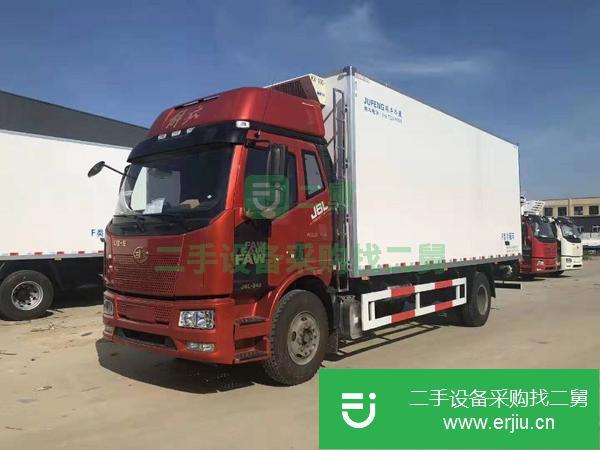 低價轉讓解放6 米8國五冷藏車