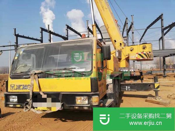 出售一臺二手的10年徐工70k吊車
