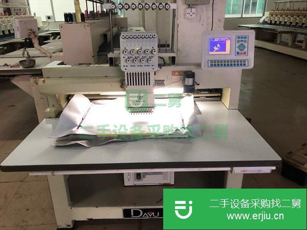 低價出售二手九成新的繡花機