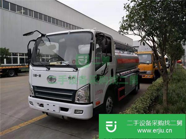出售解放5噸油罐車現(xiàn)車低價(jià)出售