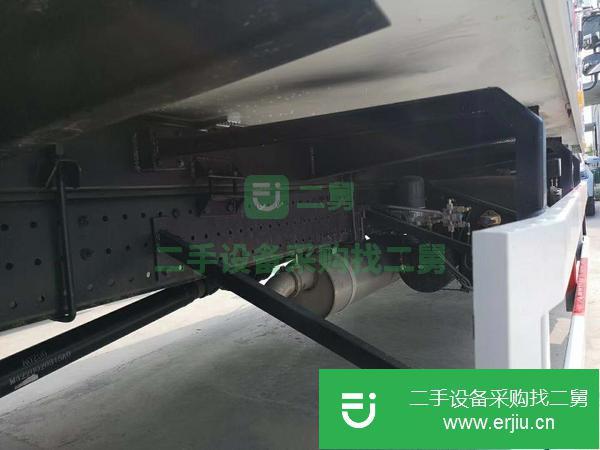 低價轉讓解放6 米8國五冷藏車