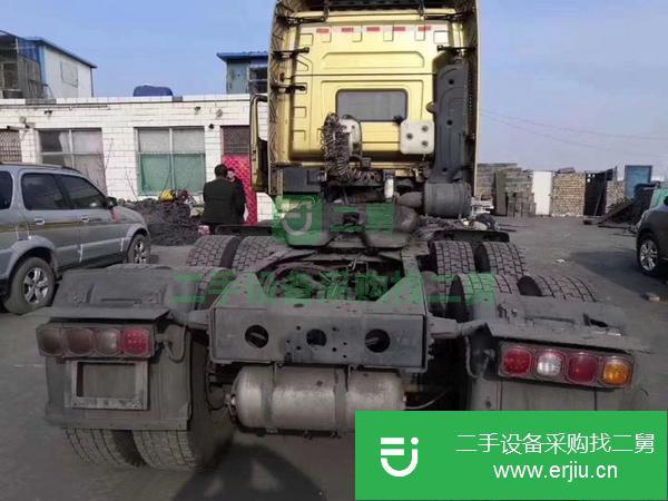出售德龍1550馬力17年12月上戶，帶液緩，雙曲輕體牽引車！