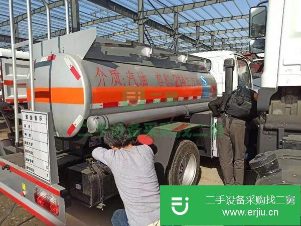 轉(zhuǎn)讓5噸加油車 小型2噸加油車 危險(xiǎn)品運(yùn)輸車