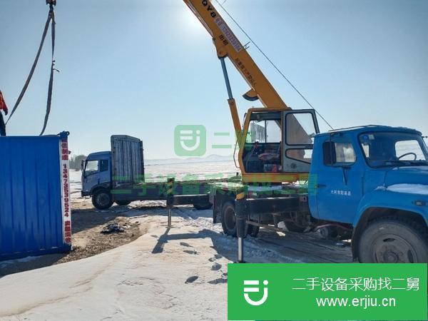 出售泰安8噸吊車(chē)