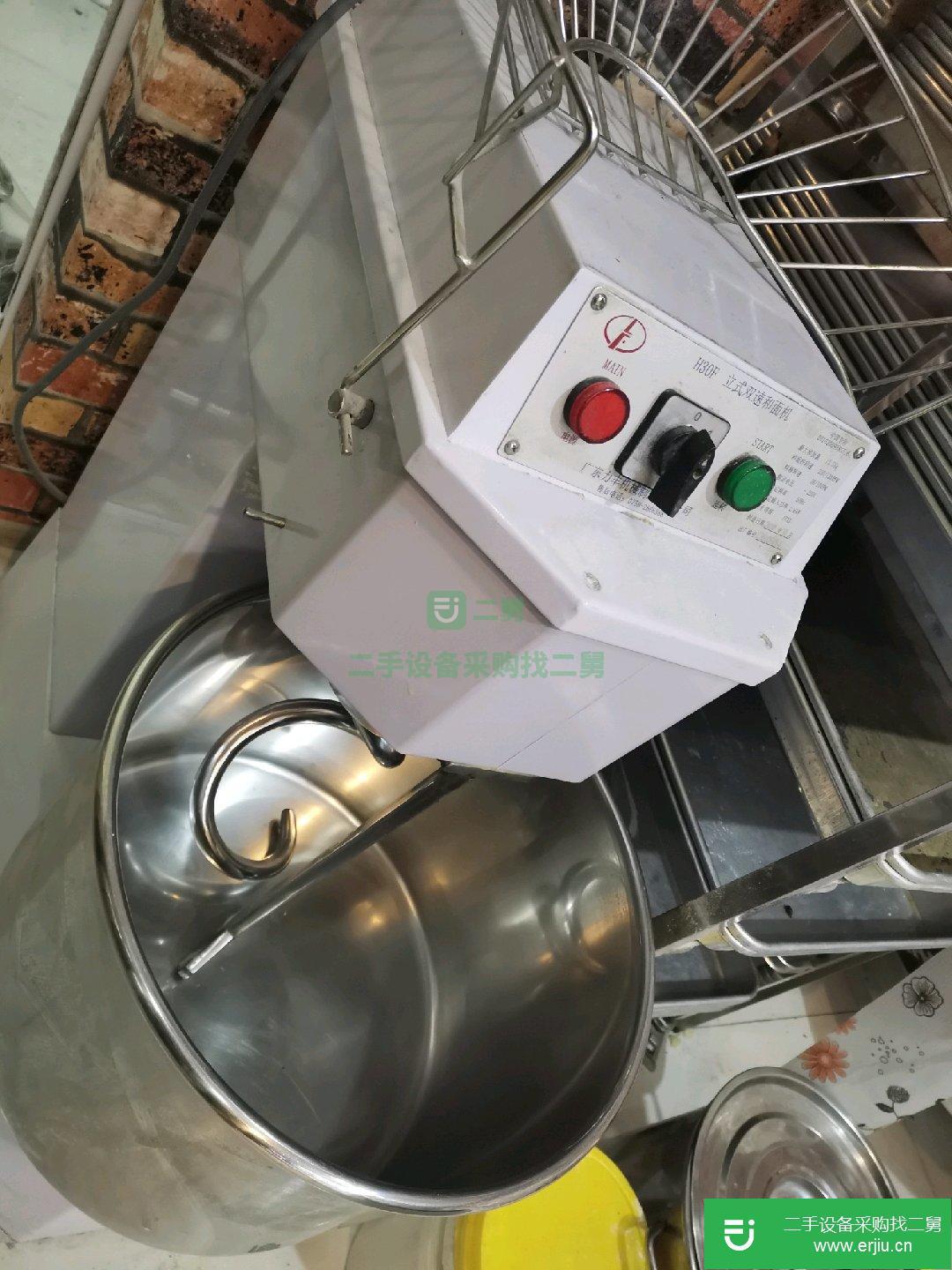 處理8成新烤箱，發酵箱，打面機，柜臺