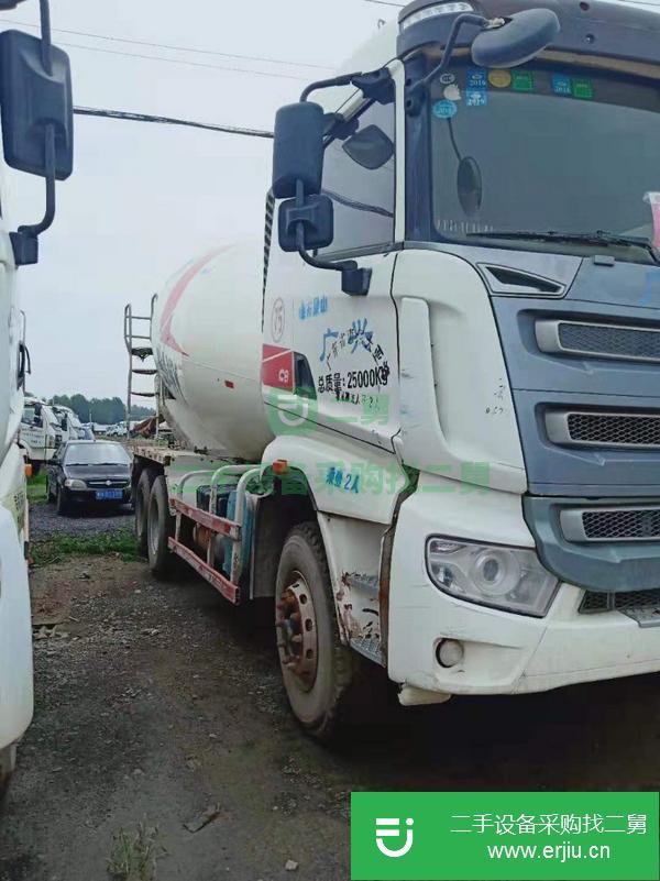 轉(zhuǎn)讓急售15年三一攪拌車 380馬力 大14方