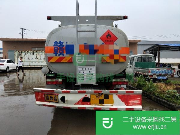 轉讓8噸油罐車國五最便宜的工地8噸油罐車