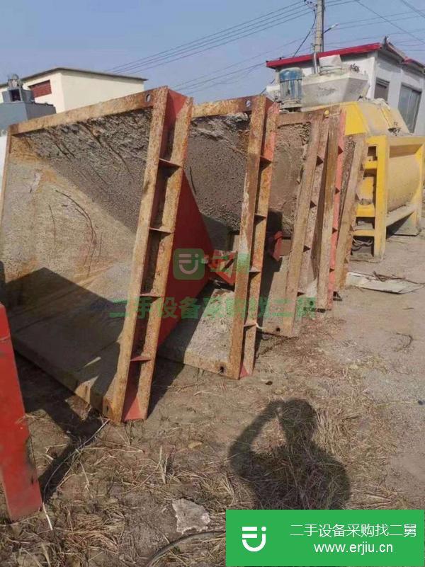 出售中聯180地倉五斗配料機,