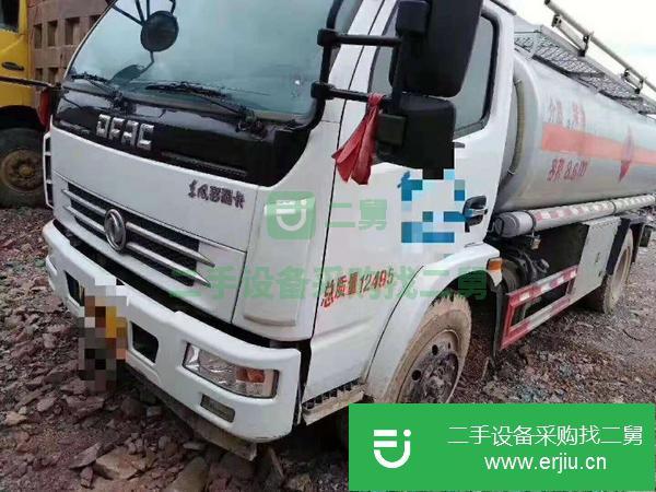 八噸二手東風(fēng)加油車手續(xù)齊全低價出售