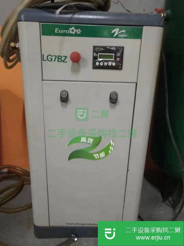 轉(zhuǎn)讓二手的7.5千瓦螺桿式空壓機(jī)、帶儲(chǔ)氣罐、基本全新
