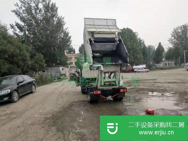 轉(zhuǎn)讓高品質(zhì)二手垃圾車帶手續(xù)   支持過戶   五方 八方勾壁式垃圾車