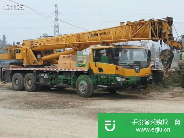 出售兩臺二手的九成新的國四徐工吊車