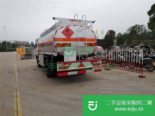 轉(zhuǎn)讓東風(fēng)12噸油罐車現(xiàn)車特價處理,
