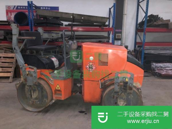 轉讓出售二手悍馬3噸壓路機