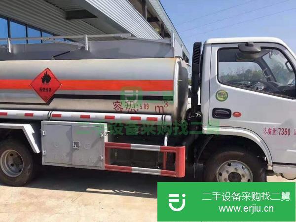 轉(zhuǎn)讓國六東風(fēng)5噸油罐車包上戶可分期