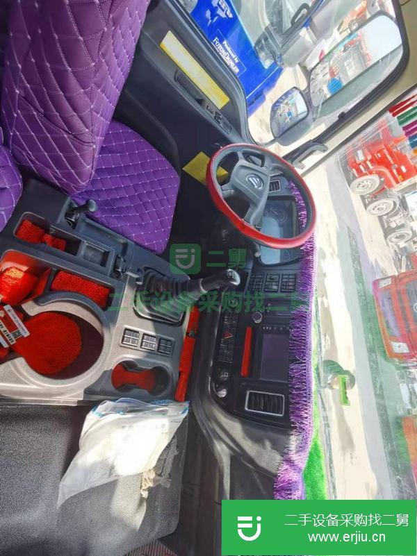 轉(zhuǎn)讓二手矮頂17年歐曼ETS雙驅(qū)430馬力牽引車