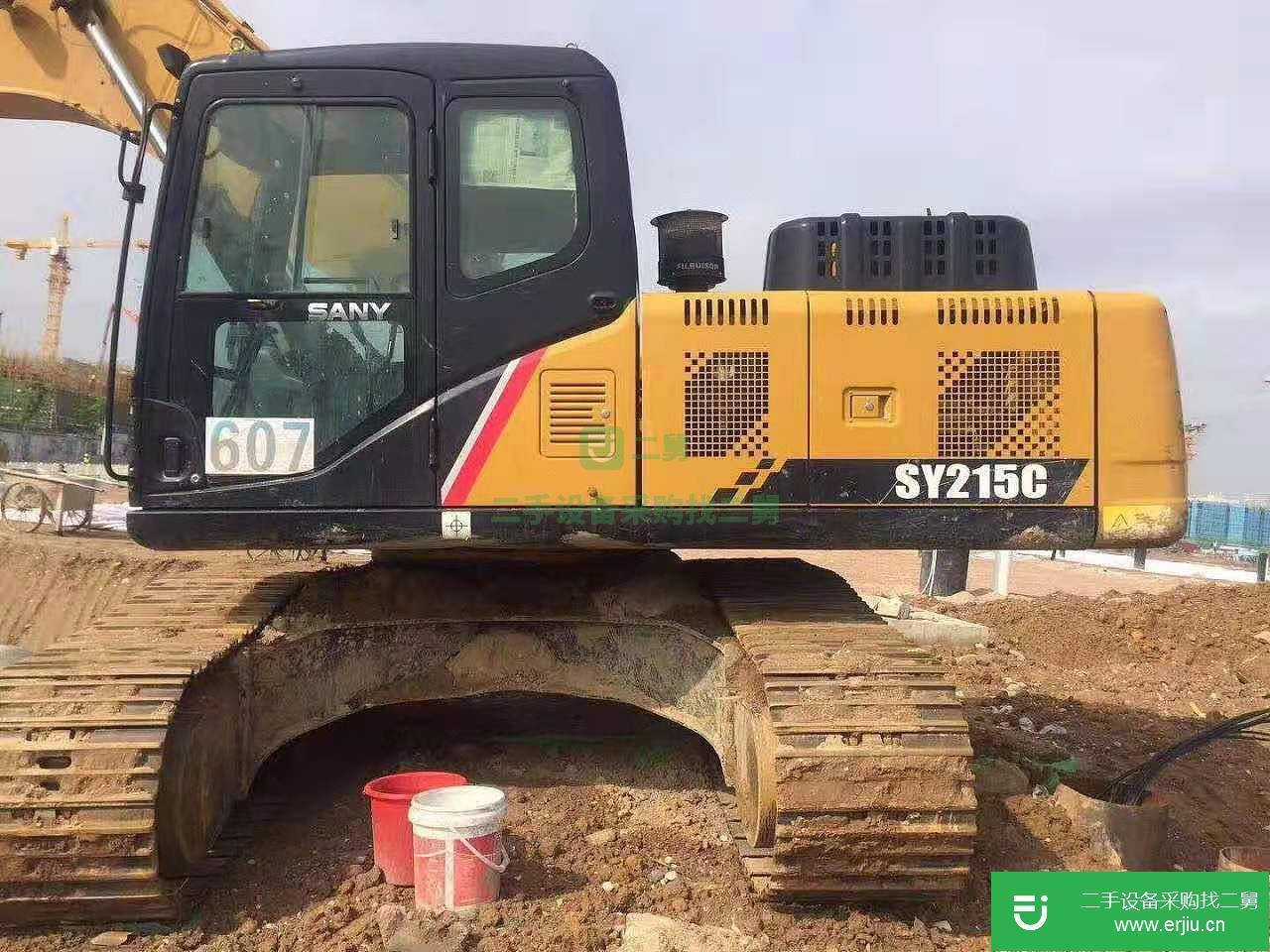 轉(zhuǎn)讓三一215二手挖掘機(jī)手續(xù)齊全急需轉(zhuǎn)讓