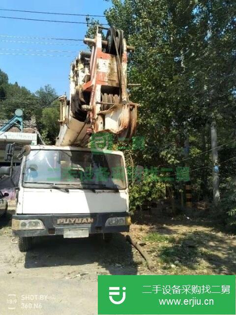 轉(zhuǎn)讓二手的九成新的08年20噸汽車吊
